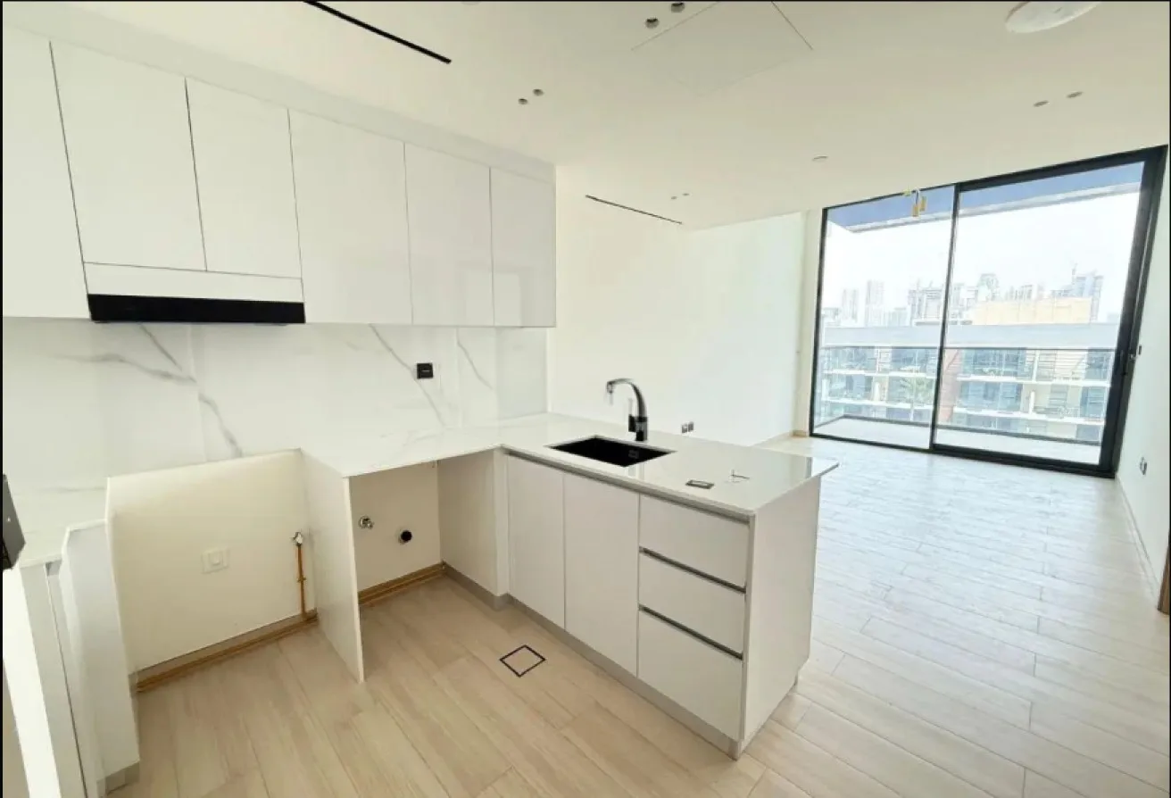 Spacious Layout I High Floor I Pool View